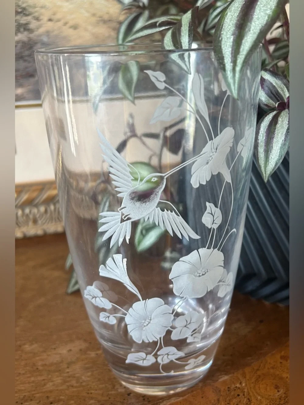 Vintage Avon Fostoria Lead Crystal Hummingbird Vase - Picture 2 of 11